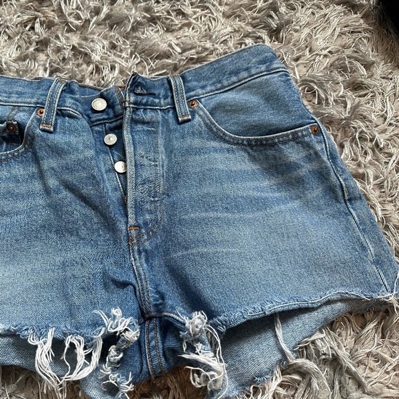 Levis high waisted shorts! - Picture 2 of 3